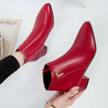 Noua Moda Femei Cizme Casual Din Piele Scăzut Tocuri Inalte Pantofi De Primăvară Femeii A Subliniat Toe Glezna Cizme De Cauciuc Negru Roșu Zapatos Mujer
