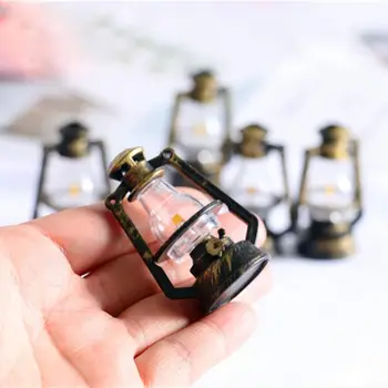 Retro Lampă Cu Ulei Mini Lampa Miniatură Jucarie Papusa 1:6 1:12 Casa Papusa Accesorii Decor Ornamente